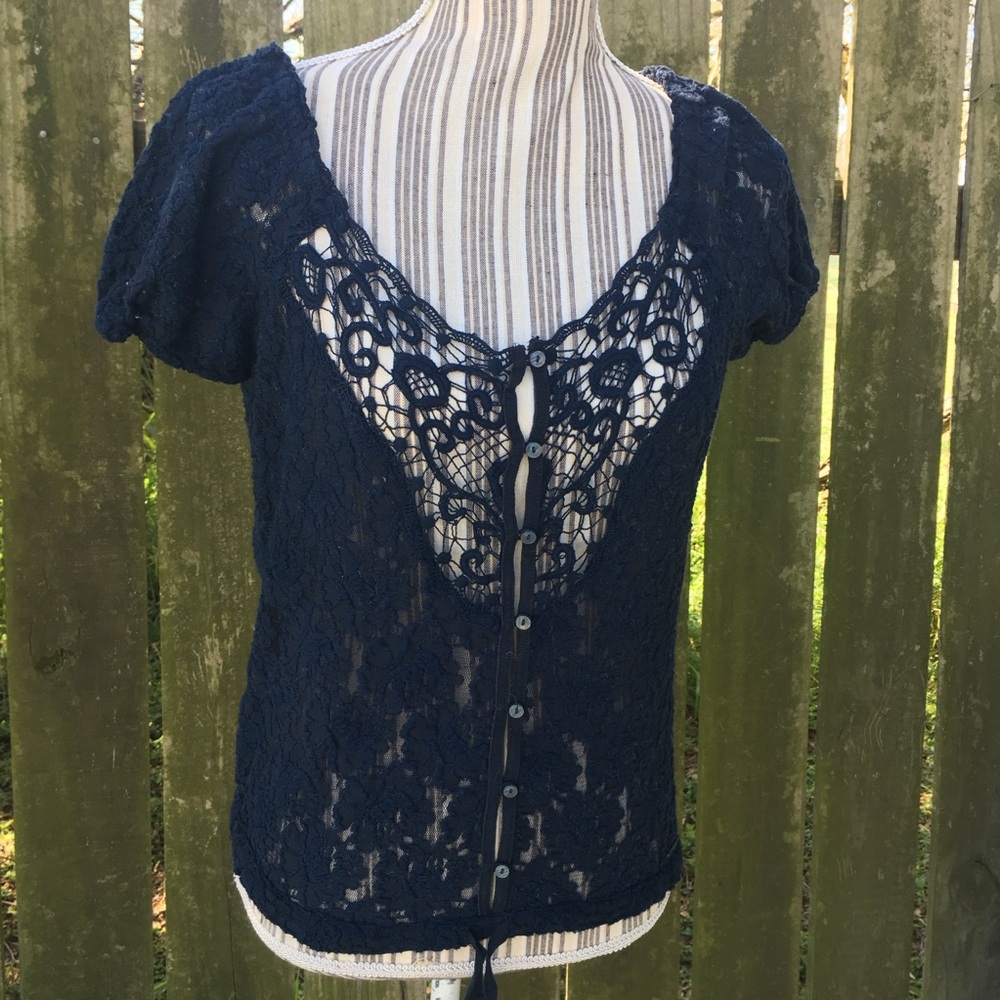 Abercrombie & Fitch navy blue floral lace peasant short sleeve top medium